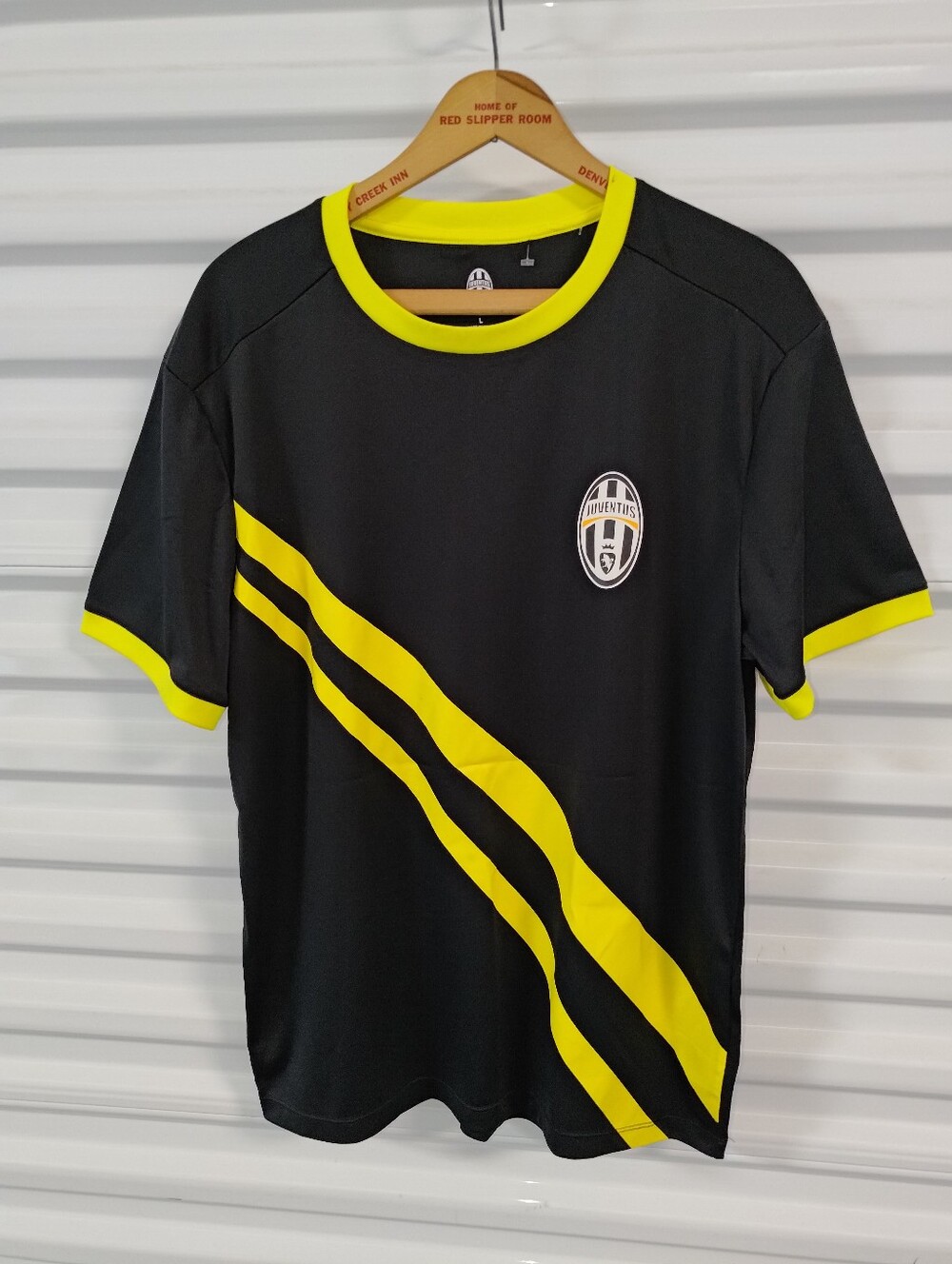 Juventus Football Soccer Short Sleeve Jersey Men's Size L